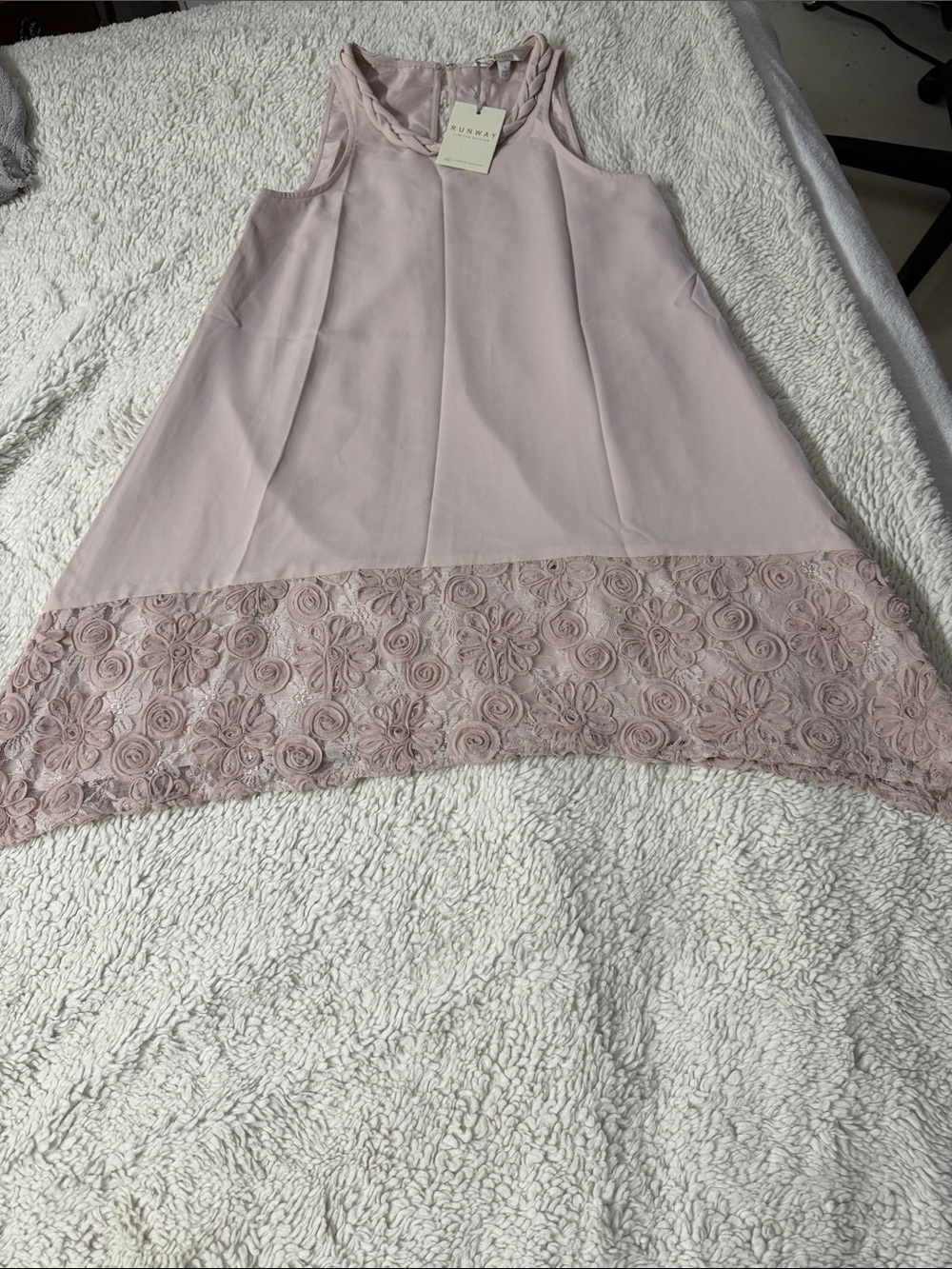 Runway Limited Collection size Small Flowy Sleeveless with Lace Hem - Dusty Pink